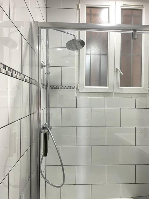 Le Triomphe Central, 8 Pax 3 * Marseille